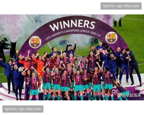 亚马尔入选最佳阵容 巴萨新星欧冠赛场展现进攻天赋